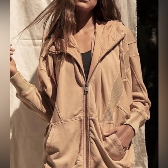 Free People All Your Love Solid Hoodie
Patchwork Slouchy Saddle Tan Size XS - Picture 4 of 12
